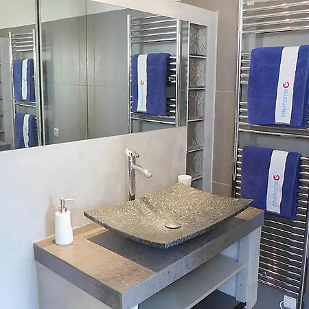 Cavalaire-sur-mer Sleeps 8 Pool Wifi Feriehus