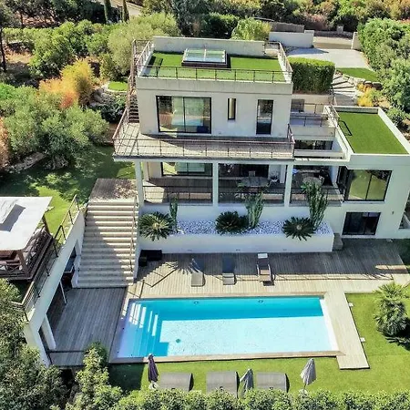 Cavalaire-sur-mer Sleeps 8 Pool Wifi Feriehus *