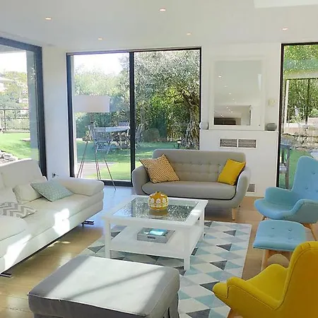 Cavalaire-sur-mer Sleeps 8 Pool Wifi بيت للعطل