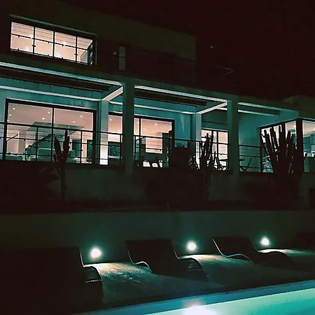Cavalaire-sur-mer Sleeps 8 Pool Wifi بيت للعطل كافالير سور مير