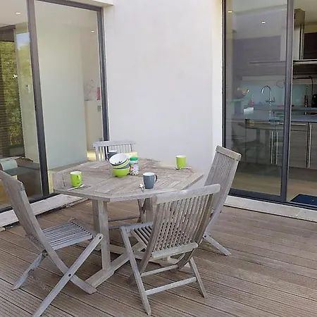 Cavalaire-sur-mer Sleeps 8 Pool Wifi