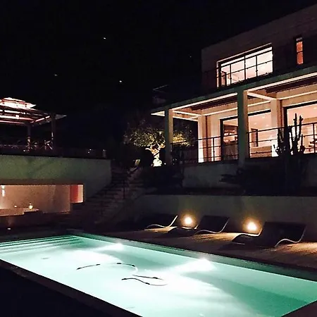 Cavalaire-sur-mer Sleeps 8 Pool Wifi كافالير سور مير
