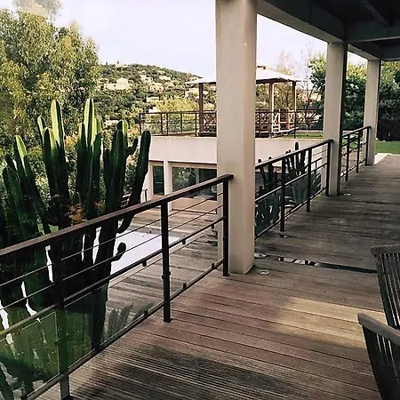 Cavalaire-sur-mer Sleeps 8 Pool Wifi